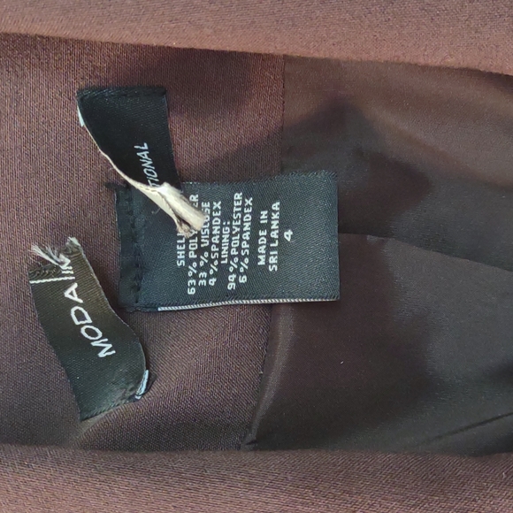 Pristine Moda International long brown blazer size 4! - Picture 2 of 5